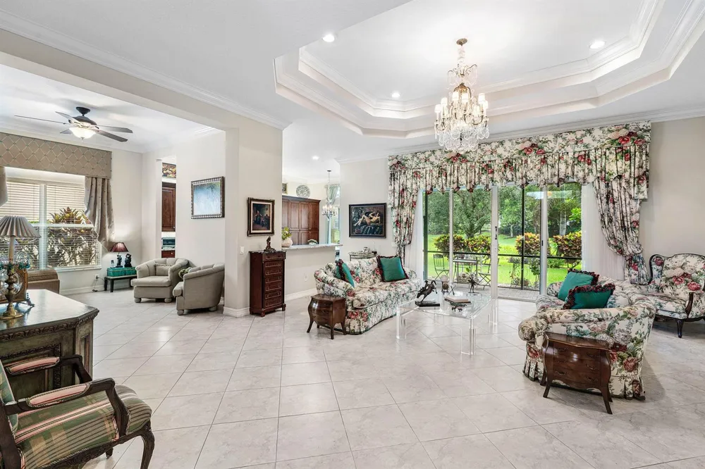 9041 GRAYSON COURT Boynton Beach, FL 33473