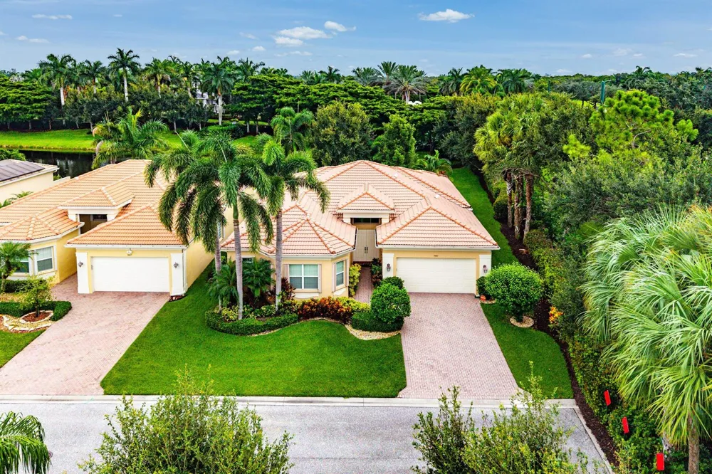 9041 GRAYSON COURT Boynton Beach, FL 33473