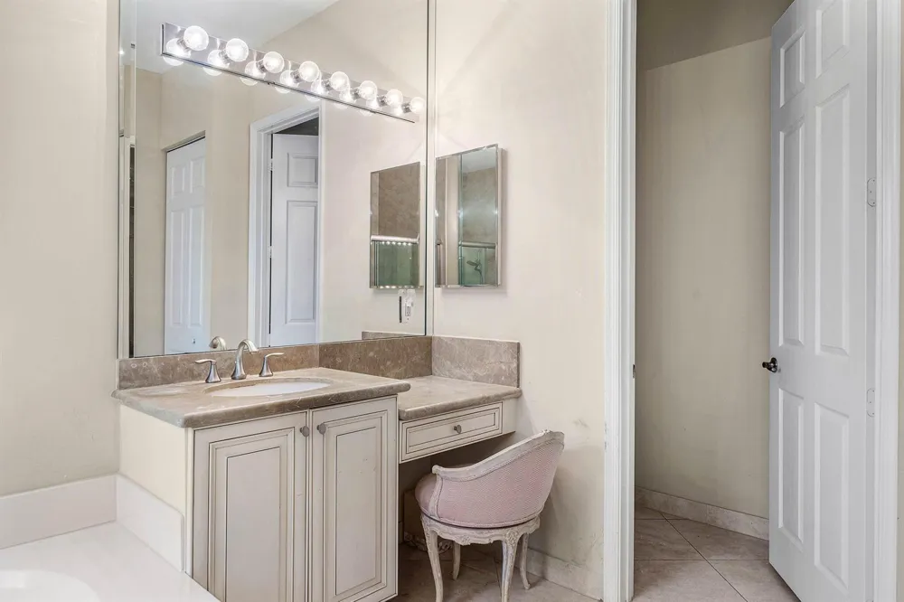 9041 GRAYSON COURT Boynton Beach, FL 33473
