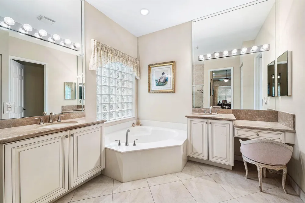 9041 GRAYSON COURT Boynton Beach, FL 33473