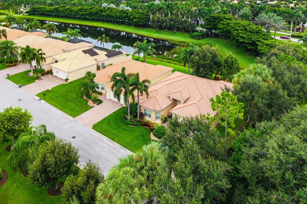 9041 GRAYSON COURT Boynton Beach, FL 33473