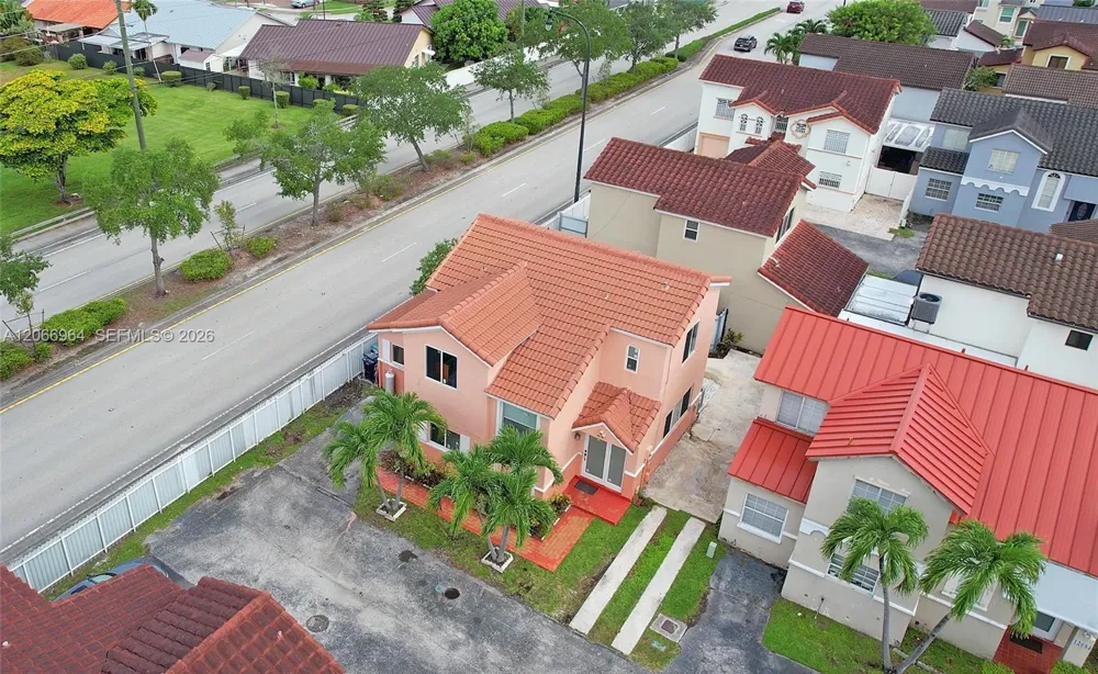 12693 NW 8th Ter Miami, FL 33182