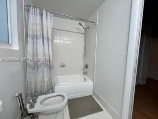 12693 NW 8th Ter Miami, FL 33182