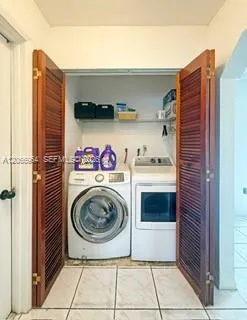 12693 NW 8th Ter Miami, FL 33182
