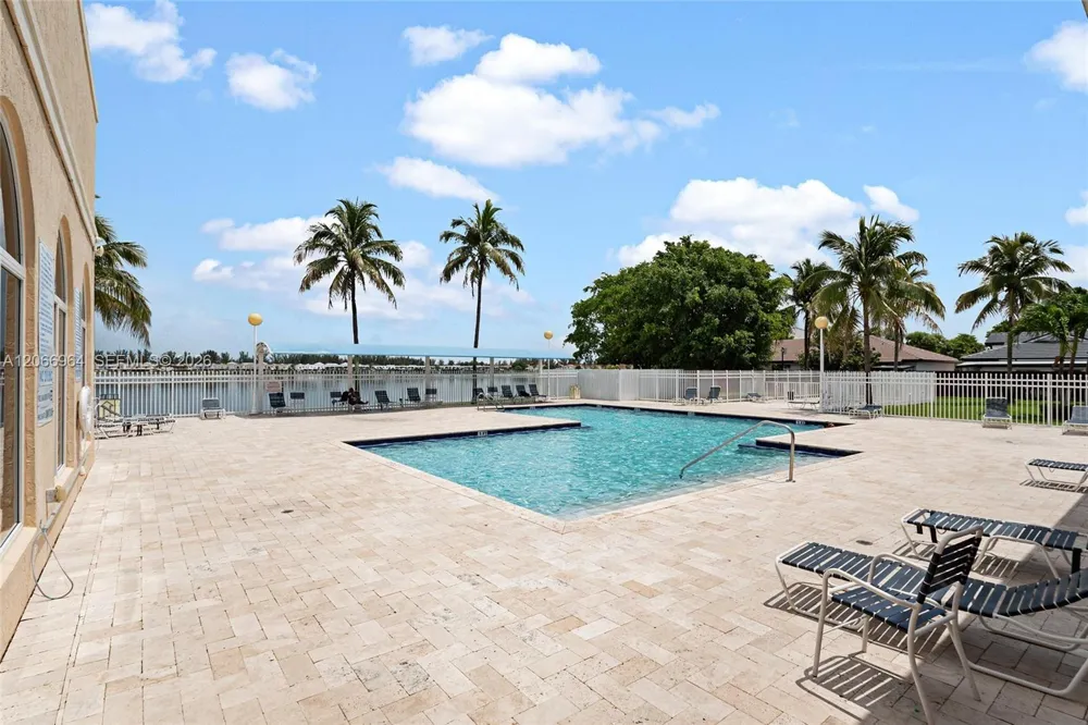 12693 NW 8th Ter Miami, FL 33182