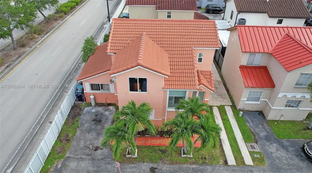 12693 NW 8th Ter Miami, FL 33182