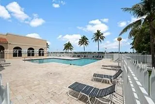 12693 NW 8th Ter Miami, FL 33182