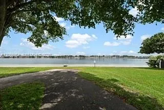 12693 NW 8th Ter Miami, FL 33182