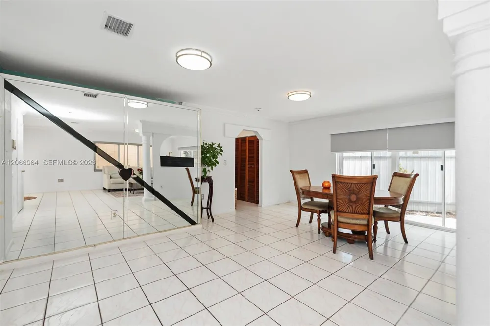12693 NW 8th Ter Miami, FL 33182