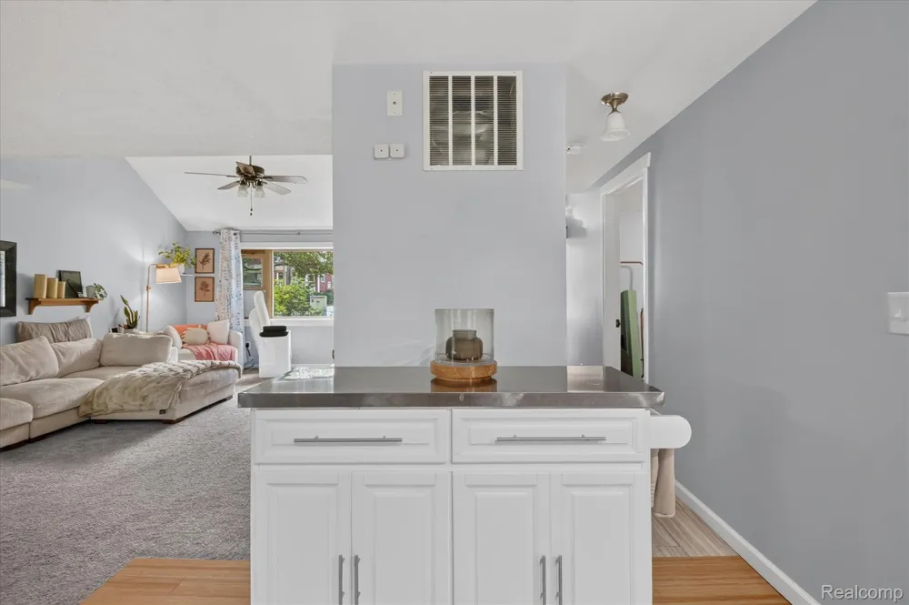 707 E Wisconsin Street Mt Pleasant City, MI 48858