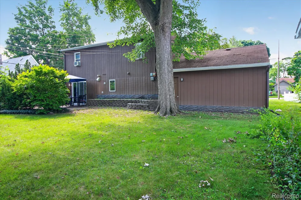 707 E Wisconsin Street Mt Pleasant City, MI 48858