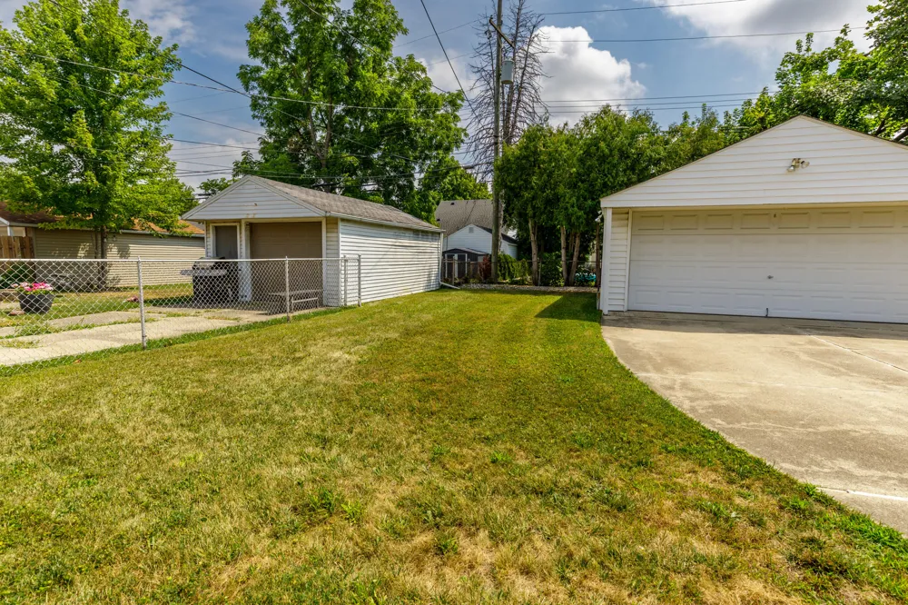 3413 Lincoln Street Dearborn City, MI 48124