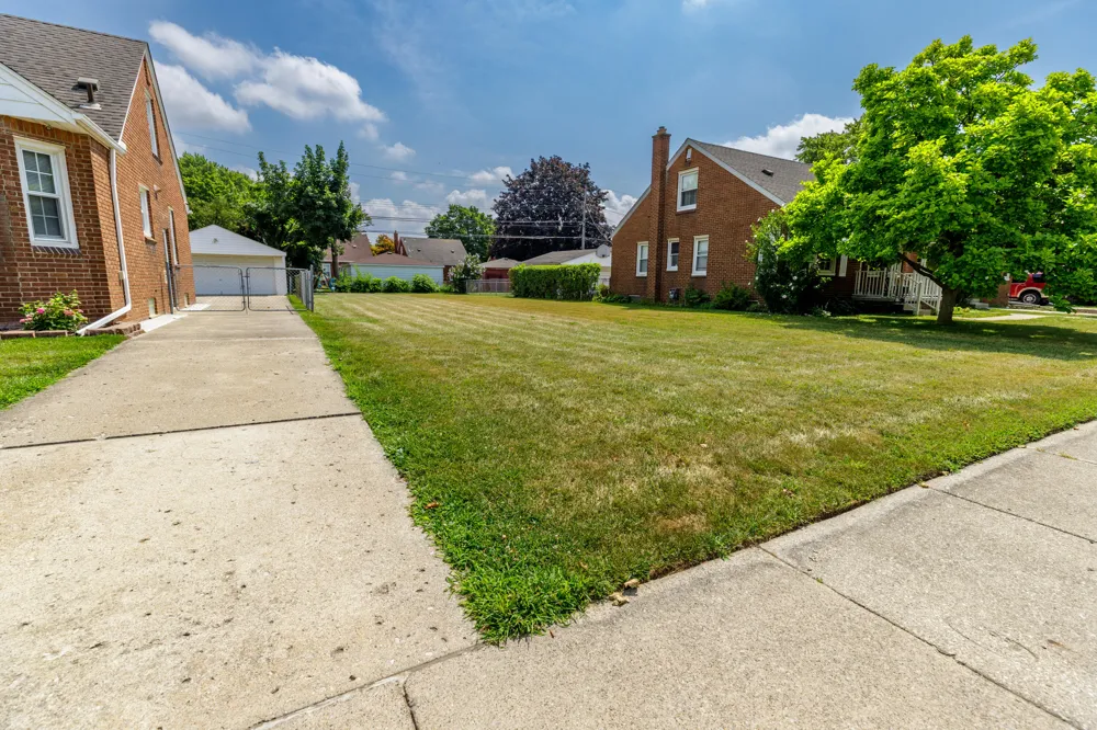 3413 Lincoln Street Dearborn City, MI 48124