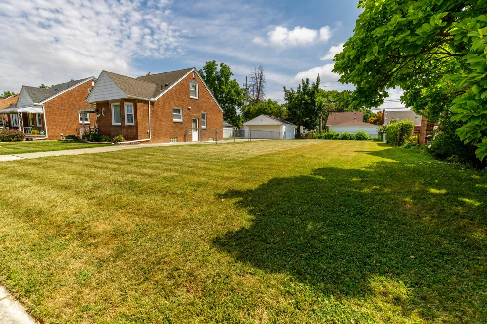 3413 Lincoln Street Dearborn City, MI 48124