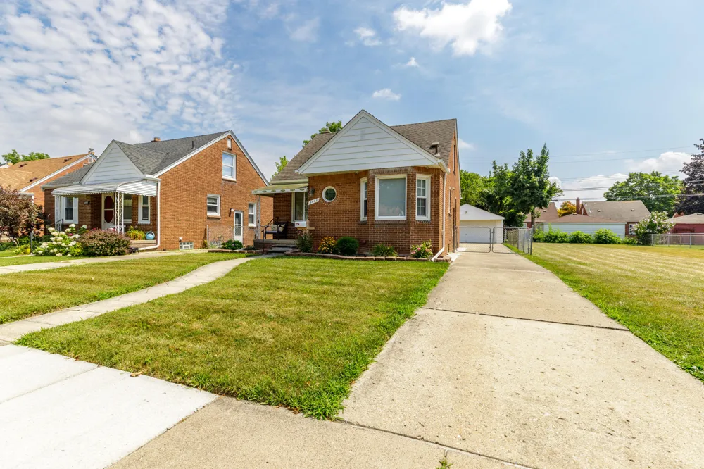 3413 Lincoln Street Dearborn City, MI 48124