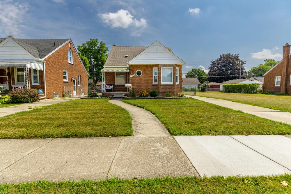 3413 Lincoln Street Dearborn City, MI 48124