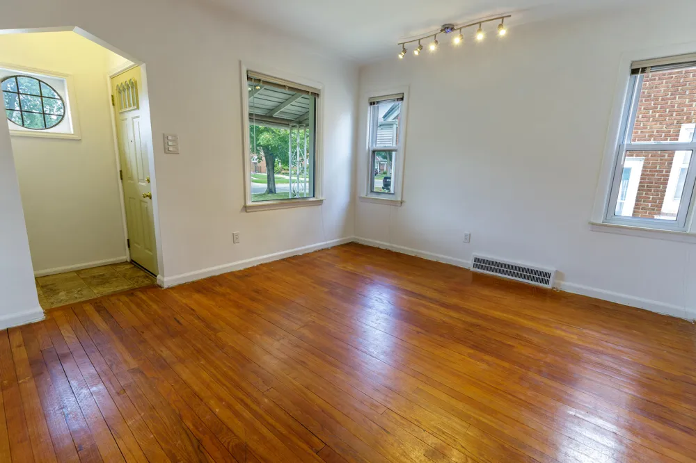 3413 Lincoln Street Dearborn City, MI 48124