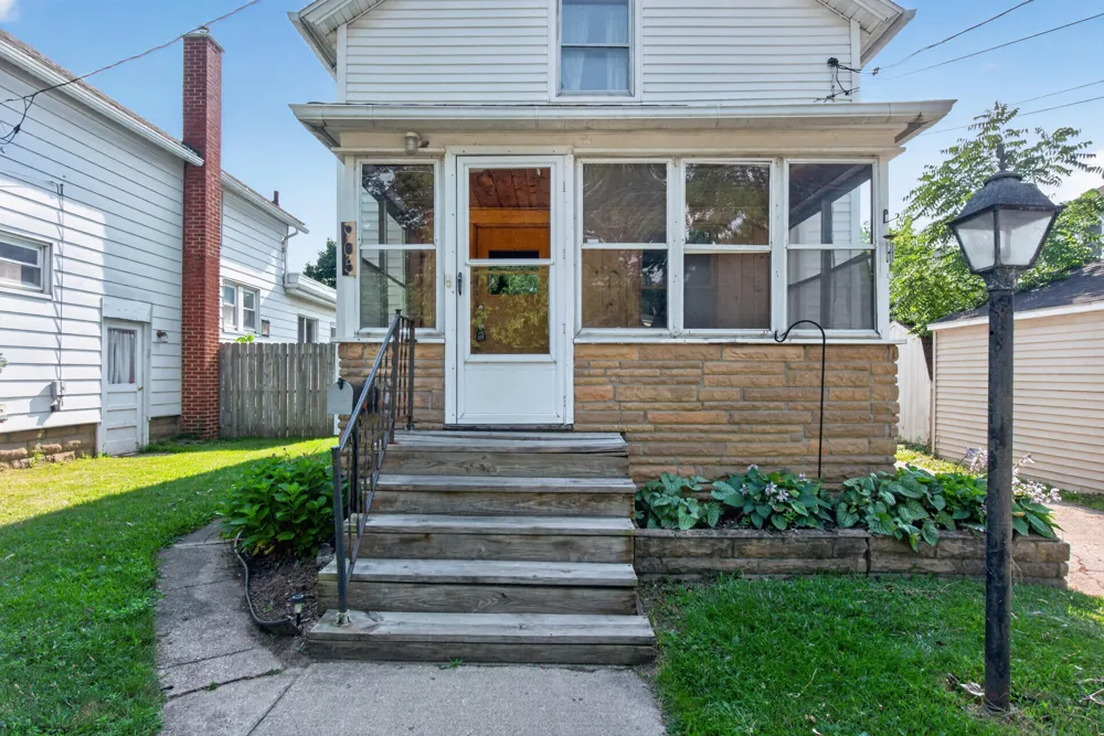905 Elm Avenue Jackson City, MI 49202