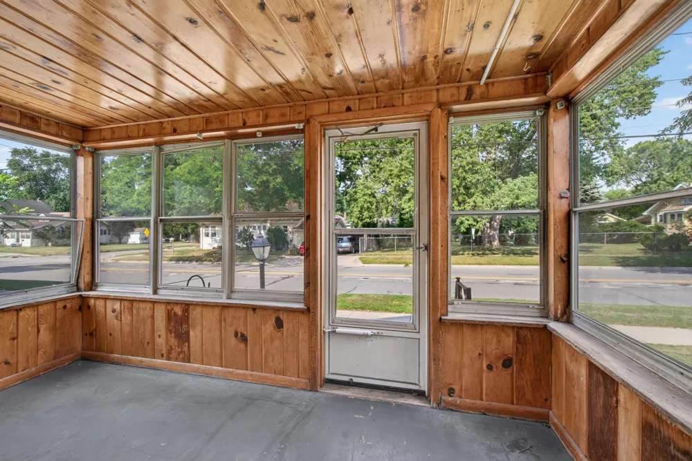 905 Elm Avenue Jackson City, MI 49202