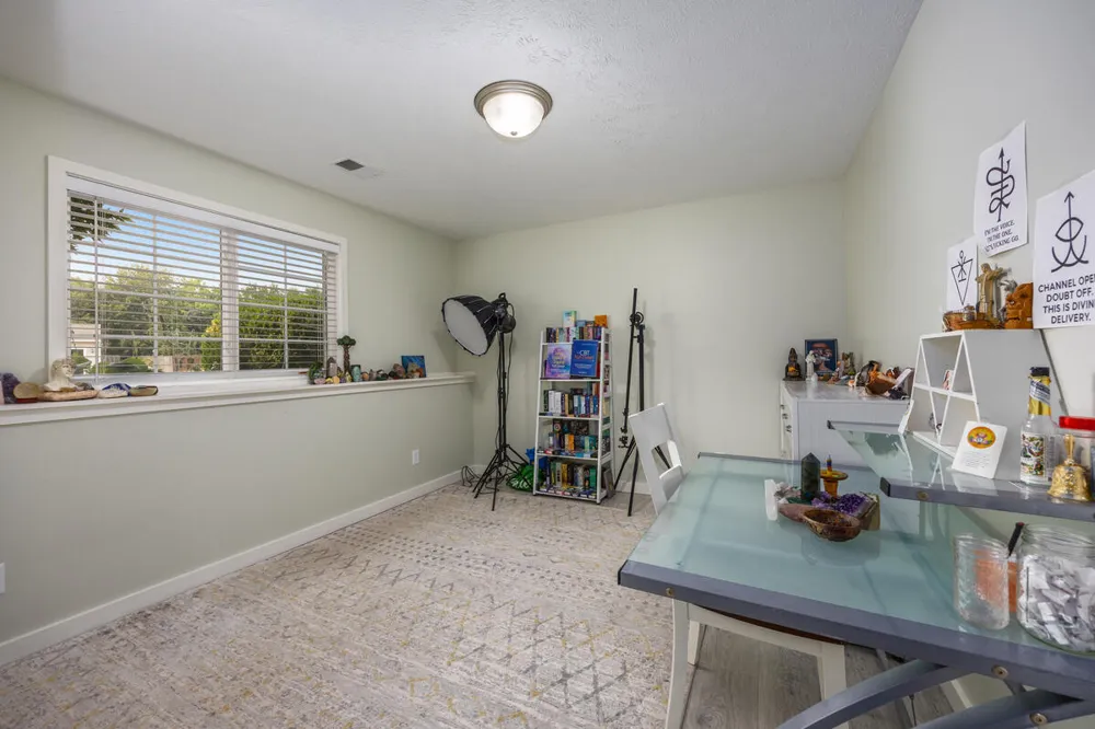 514 Clear Wood Drive SE Kentwood City, MI 49548