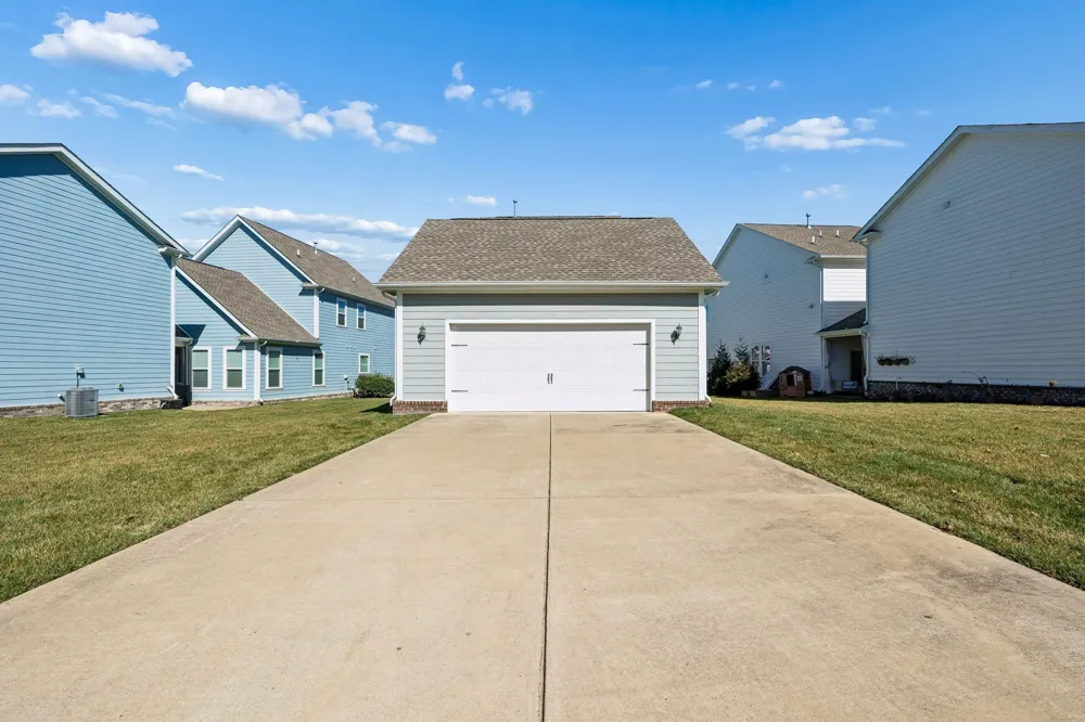 3477 Milford Dr Thompsons Station, TN 37179