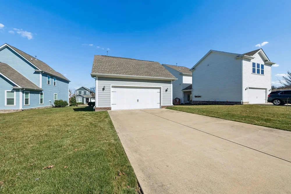 3477 Milford Dr Thompsons Station, TN 37179