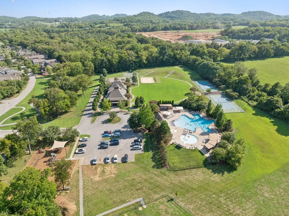 3477 Milford Dr Thompsons Station, TN 37179