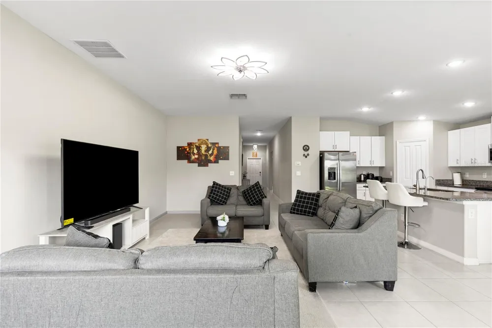 31664 SUN KETTLE LOOP Wesley Chapel, FL 33545