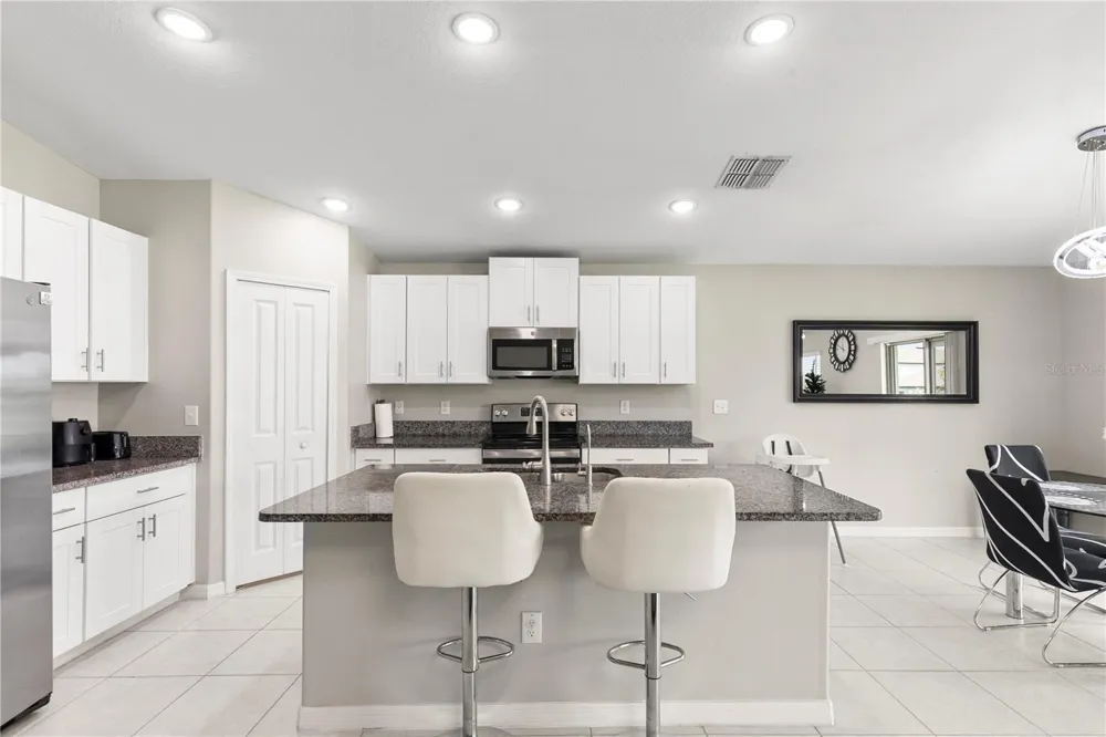 31664 SUN KETTLE LOOP Wesley Chapel, FL 33545