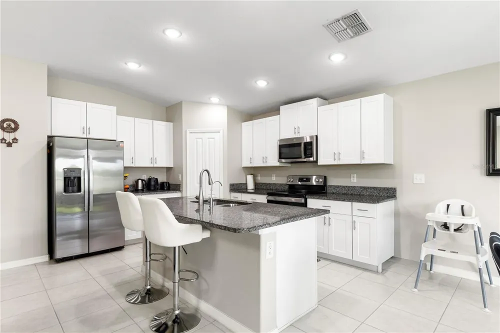 31664 SUN KETTLE LOOP Wesley Chapel, FL 33545