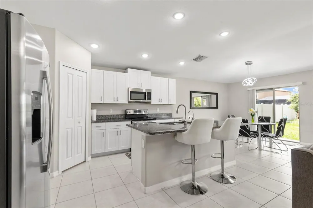 31664 SUN KETTLE LOOP Wesley Chapel, FL 33545