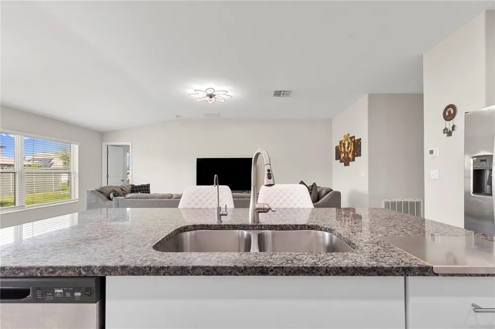 31664 SUN KETTLE LOOP Wesley Chapel, FL 33545