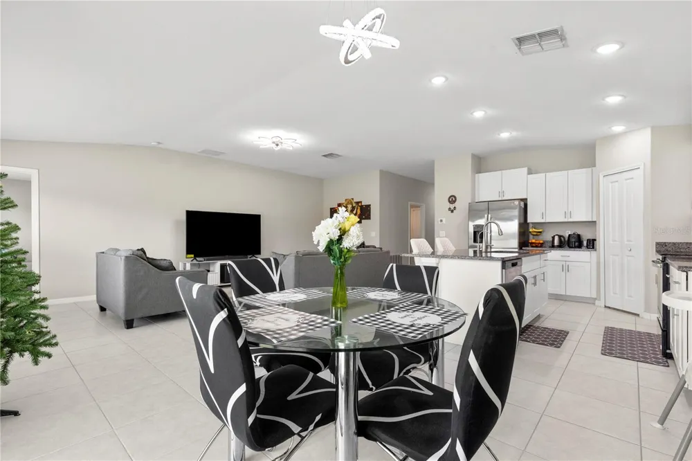 31664 SUN KETTLE LOOP Wesley Chapel, FL 33545