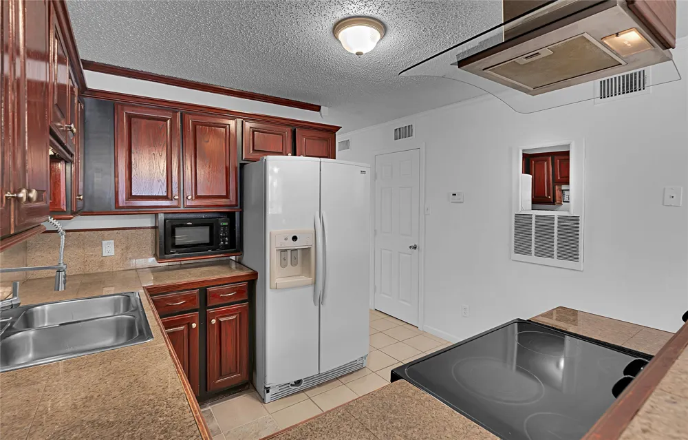 2005 S 8th Street Waco, TX 76706