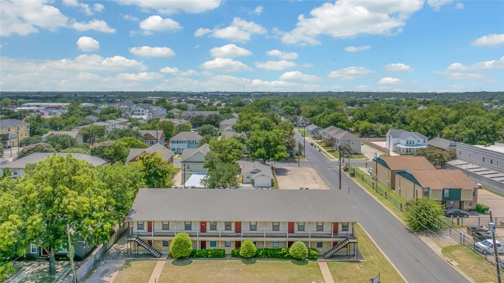 2005 S 8th Street Waco, TX 76706