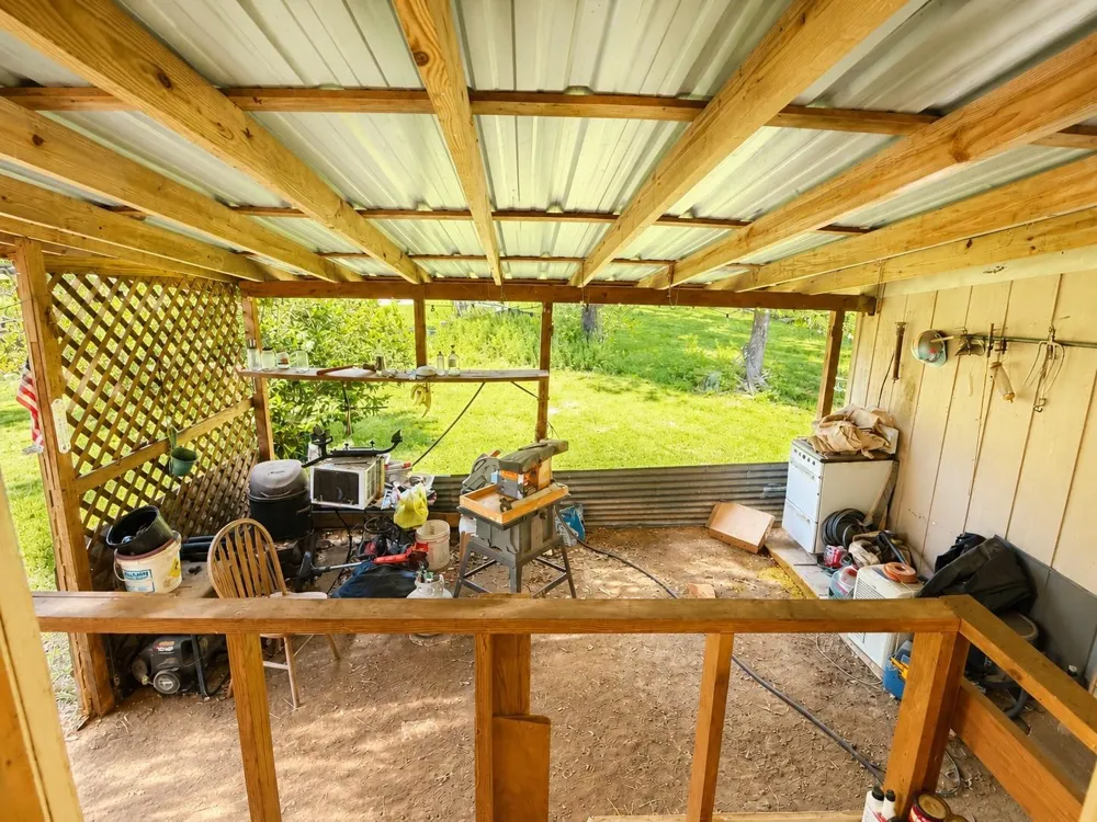 515 County Road 422 Bronson, TX 75930