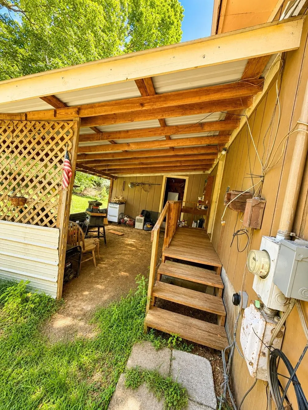 515 County Road 422 Bronson, TX 75930