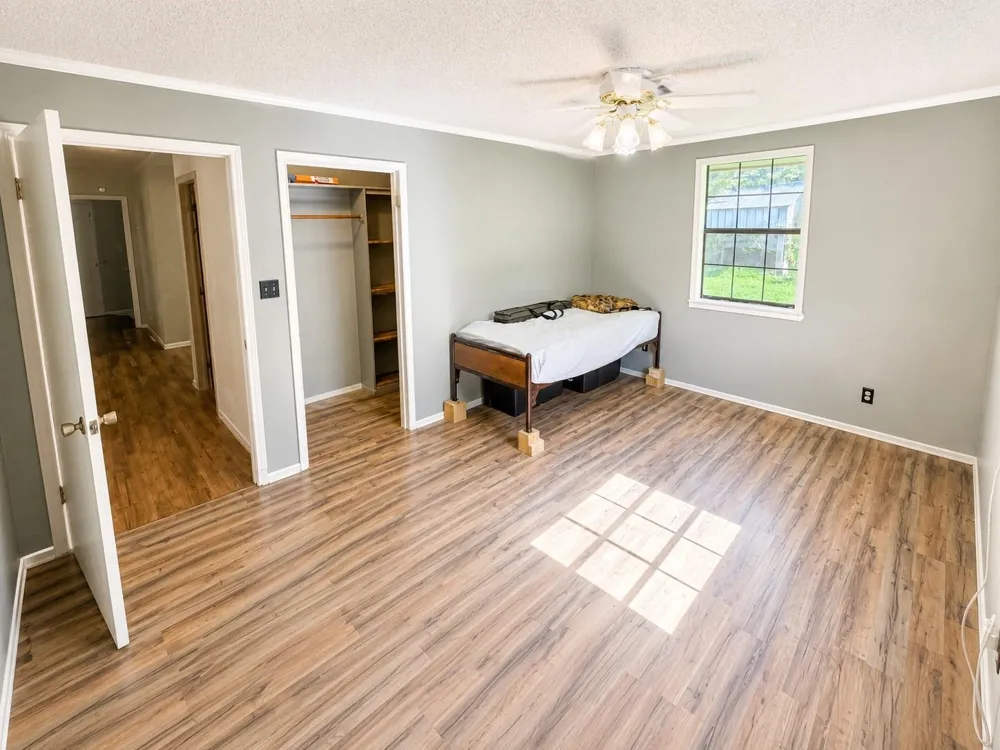 515 County Road 422 Bronson, TX 75930