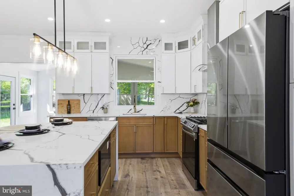 3 TYNE S Kendall Park, NJ 08824