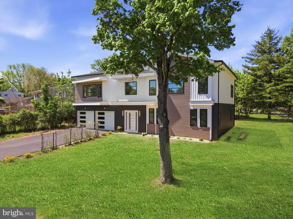 3 TYNE S Kendall Park, NJ 08824