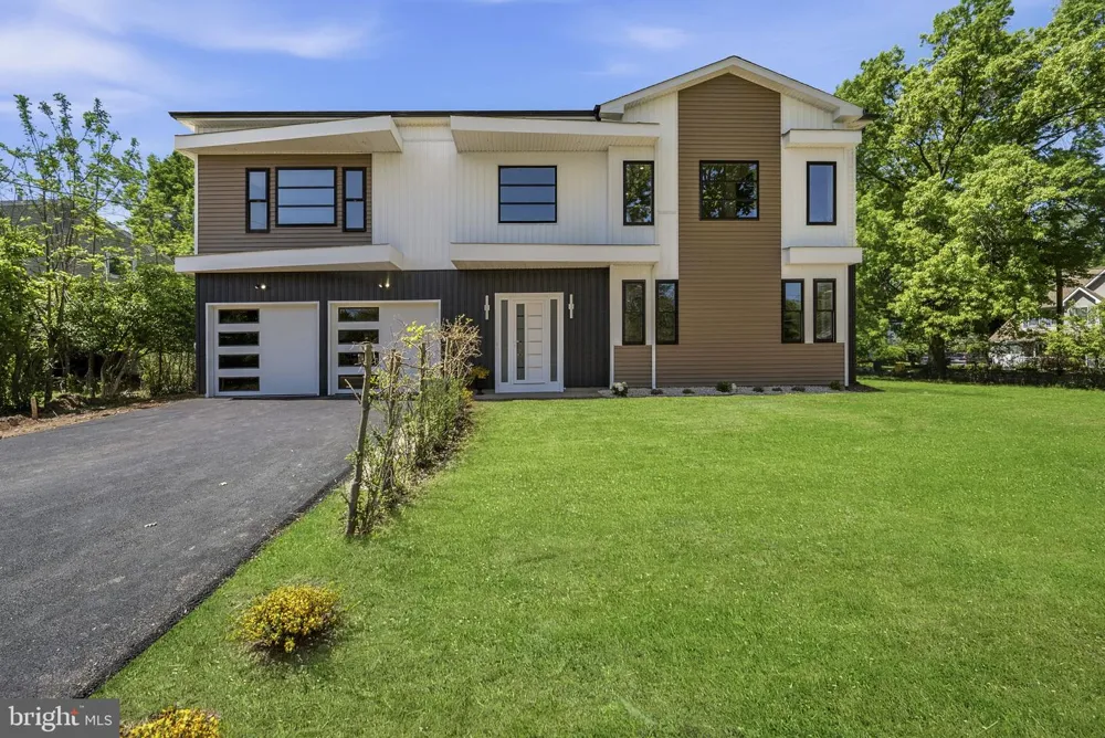 3 TYNE S Kendall Park, NJ 08824