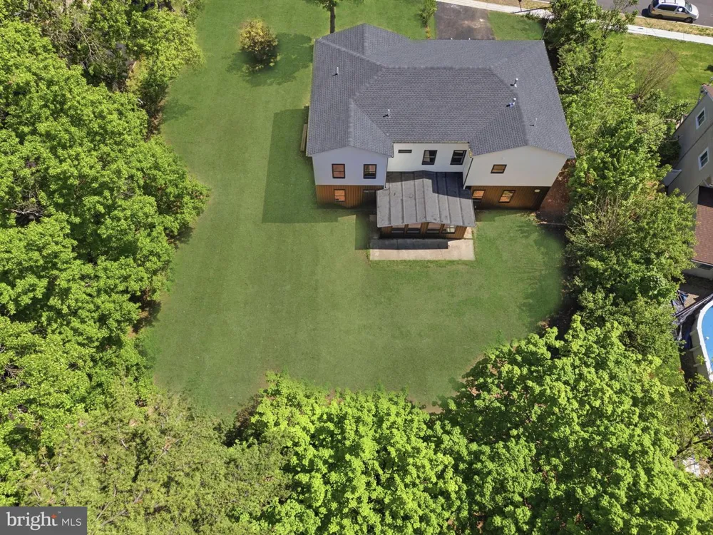 3 TYNE S Kendall Park, NJ 08824