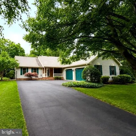 463 NICOLE COURT