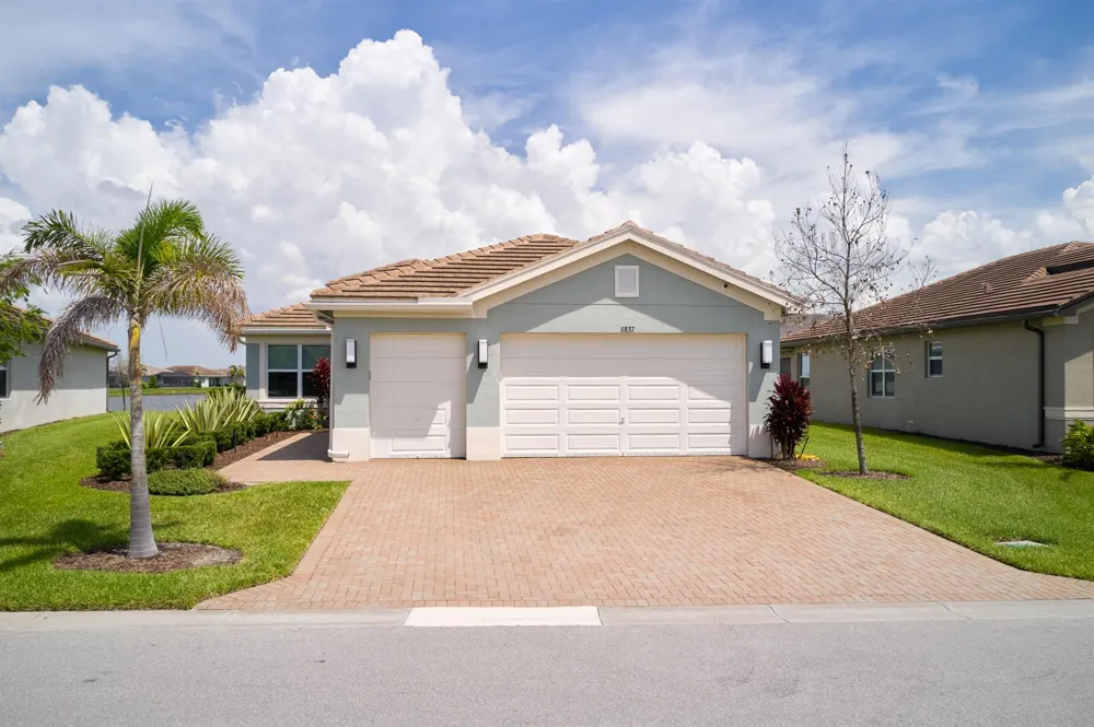 11837 SW Poseidon Way Port St. Lucie, FL 34987