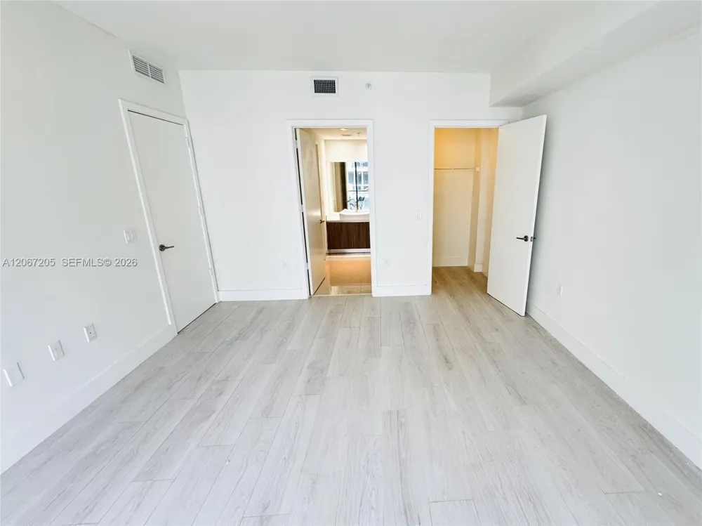 201 SW 17th Rd #603 Miami, FL 33129