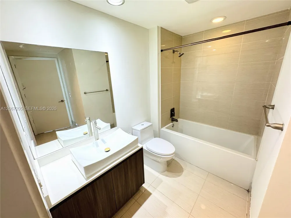 201 SW 17th Rd #603 Miami, FL 33129