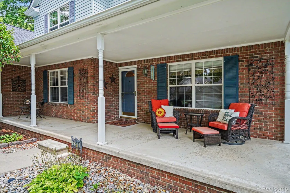 6290 Waldon Woods Drive Independence Charter Township, MI 48346