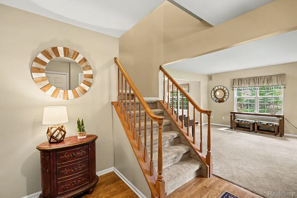 6290 Waldon Woods Drive Independence Charter Township, MI 48346