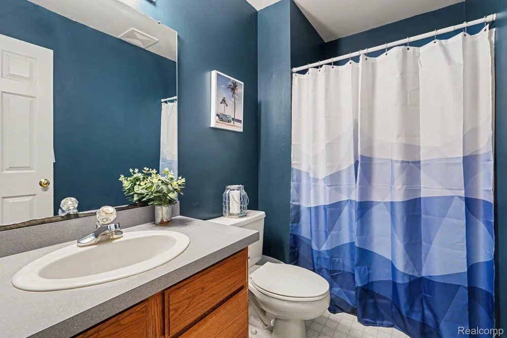 6290 Waldon Woods Drive Independence Charter Township, MI 48346