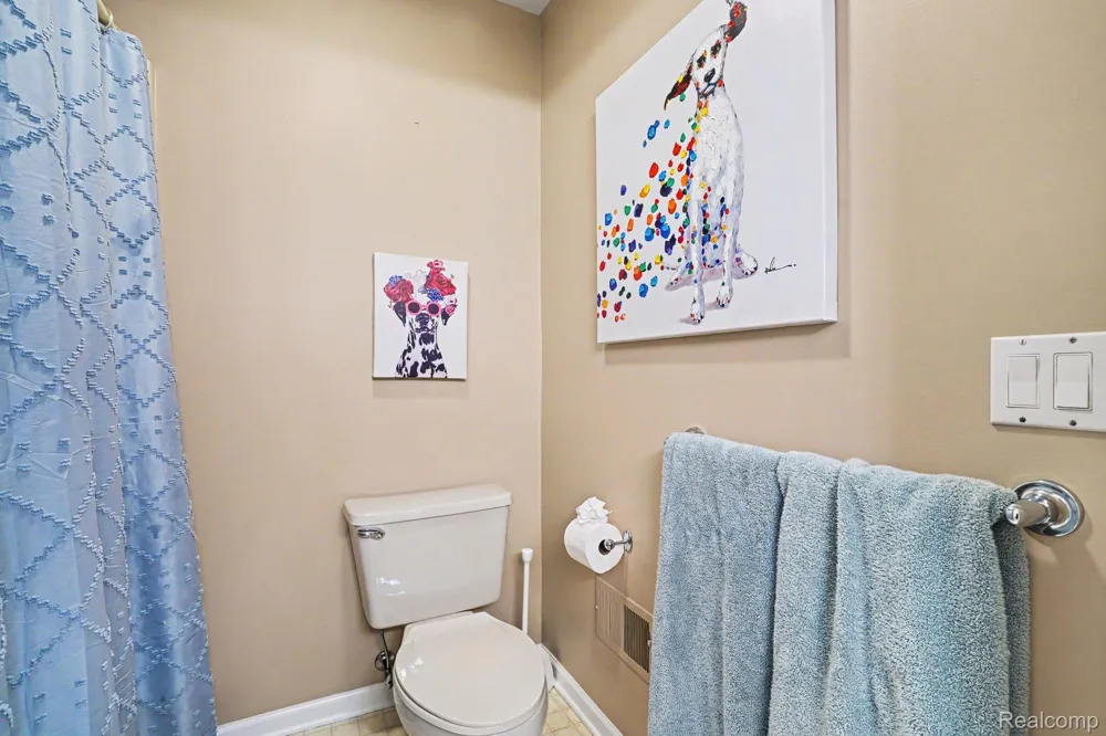6290 Waldon Woods Drive Independence Charter Township, MI 48346